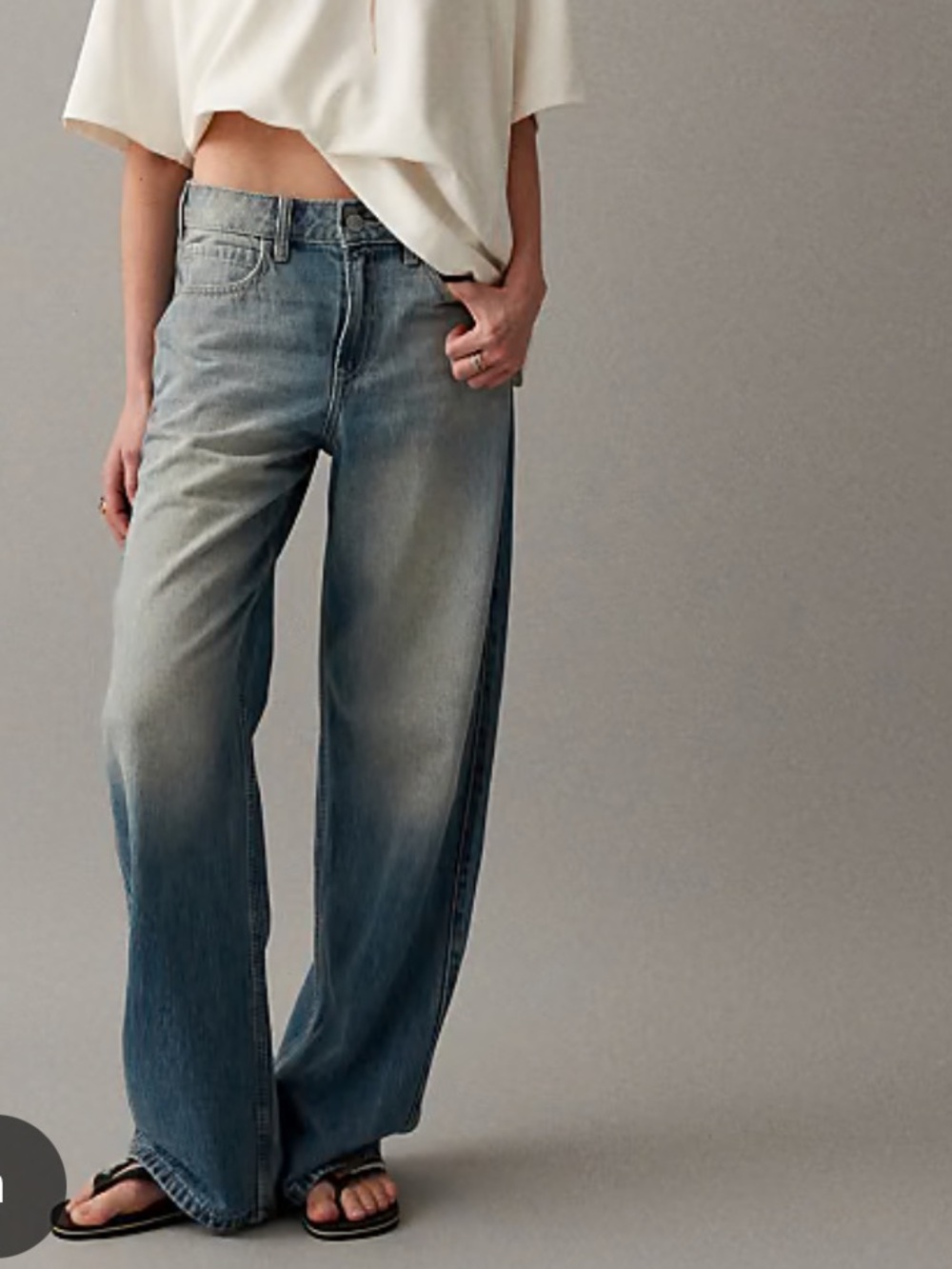 Hollister high rise baggy jeans, light wash, NWT. Size 24